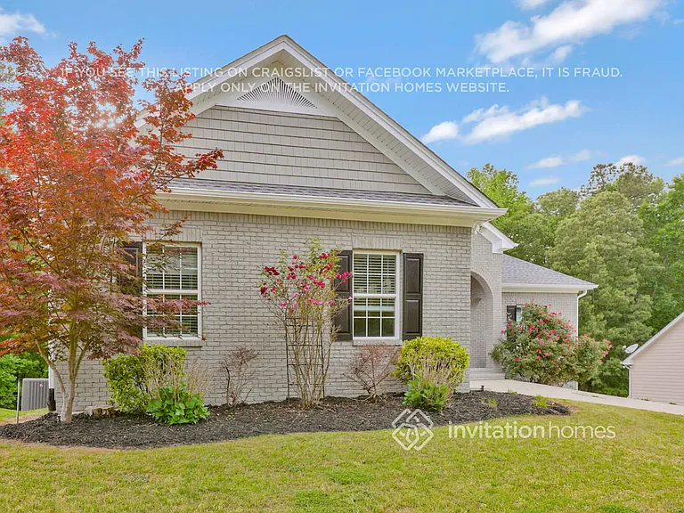 193 Woodridge Dr — Photo 3