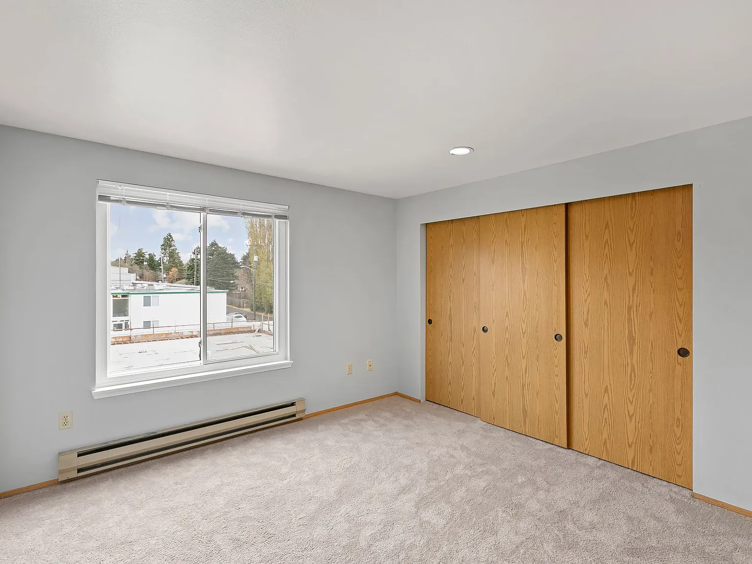 West Seattle Flats: Leasing Specials! Beautiful City Living Close to Beaches and Parks — Photo 4