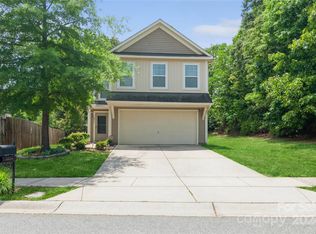 6034 Crossvine Ln, Charlotte, NC 28215