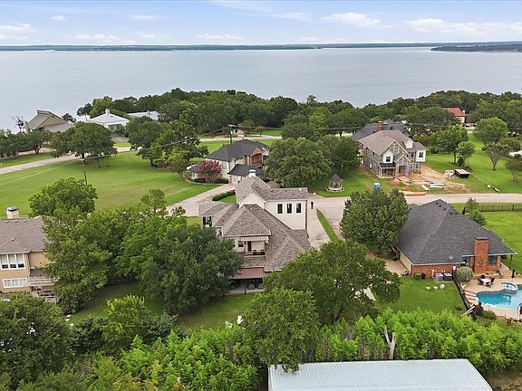2nd image of 131 Panorama Cir