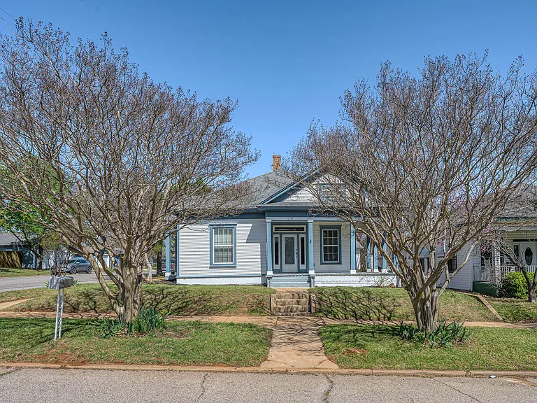 1231 W Main St — Photo 7