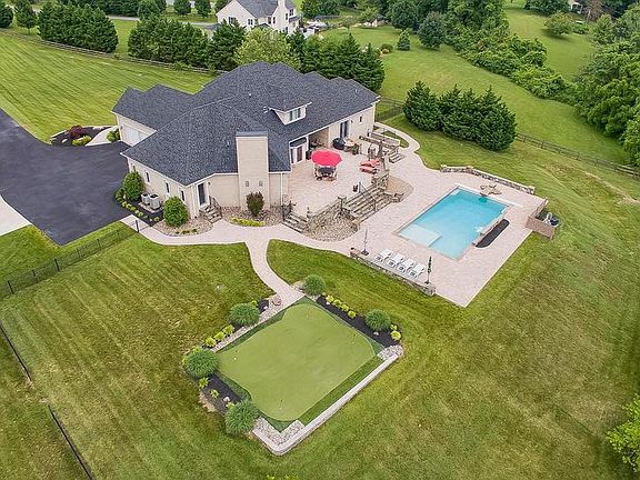 3rd image of 3710 Buffalo Ct