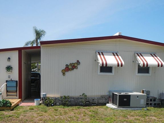 3rd image of 5938 Eastlake Dr
