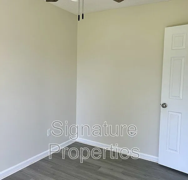 412 Virginia St — Photo 14