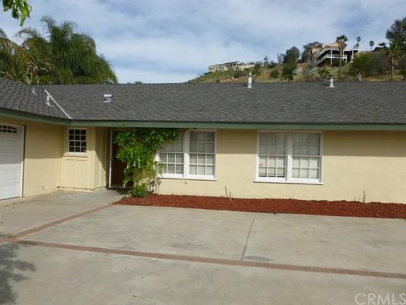 2nd image of 7766 Lakeside Dr