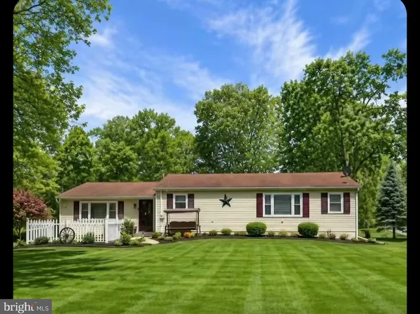 408 S Penn St, Shippensburg, PA 17257