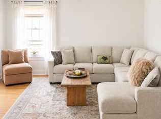 16 W Main St #3R, Sharon, CT 06069