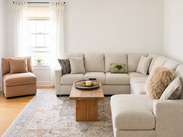 16 W Main St #3R, Sharon, CT 06069