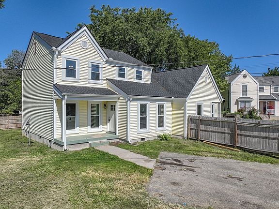 2nd image of 537 Amquiwood Ct