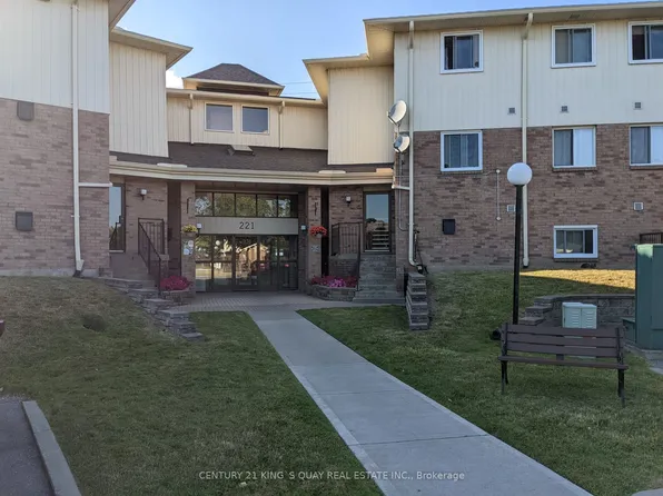 221 Park St N #211A, Belleville, ON K8P 2W8