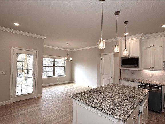 3rd image of 3 Bere Cir