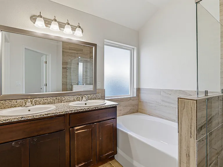 13745 Lago Vista Ave — Photo 23