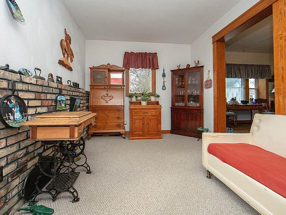 4th image of 506 3rd St SW
