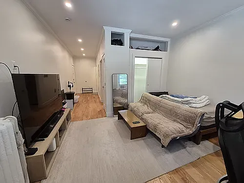 94 Queensberry St. — Photo 14