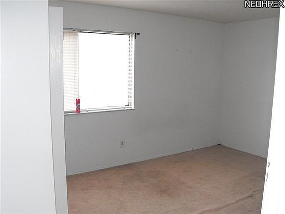 5th image of 203 Peppertree Ln Unit 203