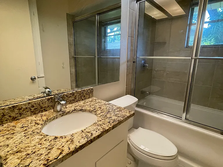 1303 Northlake Dr — Photo 18