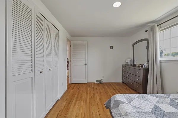 32007 Claeys Dr — Photo 17