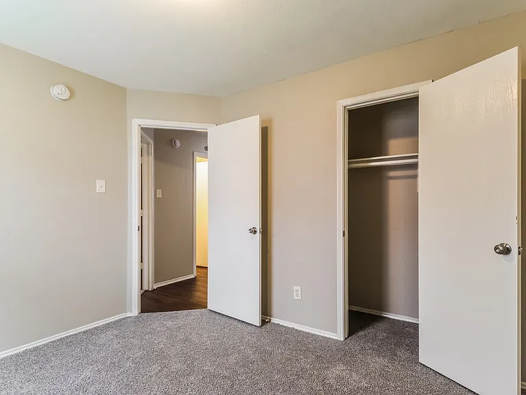 12134 Carriage Oak Cir — Photo 13
