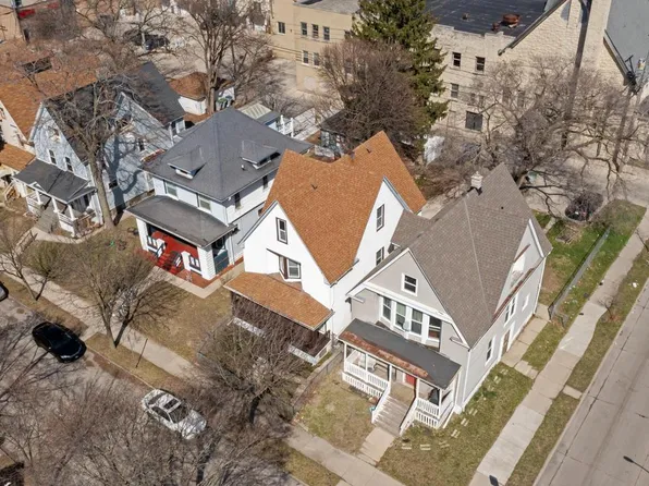 2206 North 36th STREET, Milwaukee, WI 53208