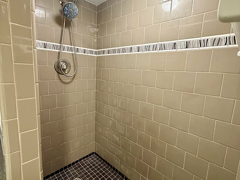 2213 22nd Ln — Photo 6