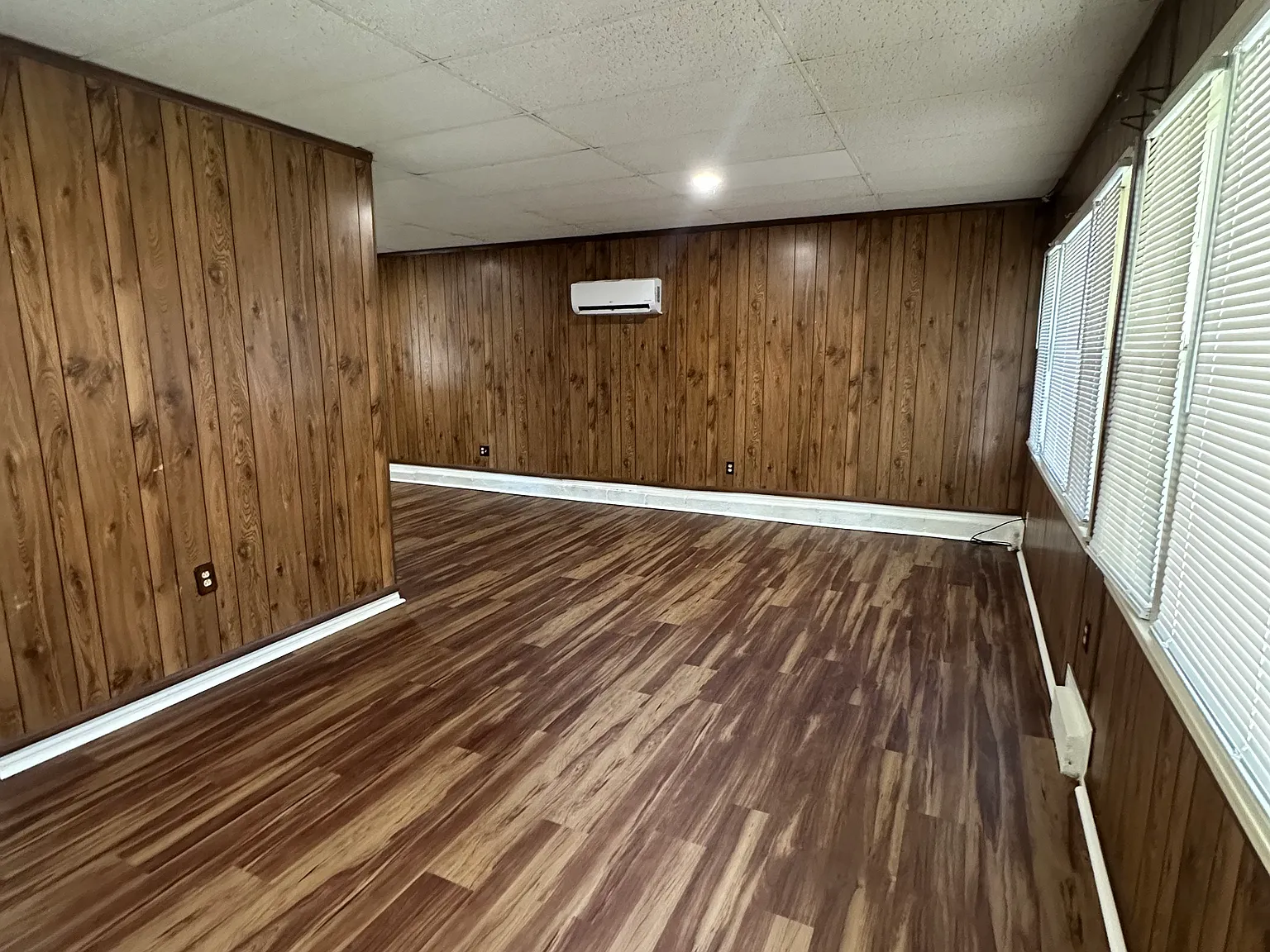3 bed, 1.5 bath, 1741 sqft, $1,800 — Photo 3