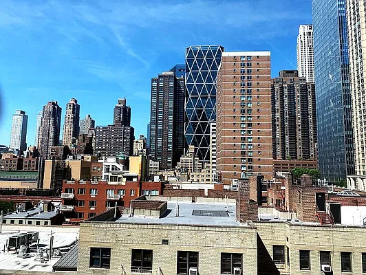 Rented by Manhattan Boutique Real Estate | media 59
