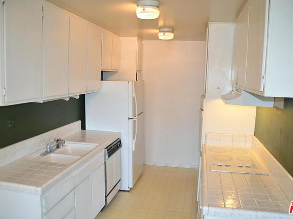 4th image of 5900 Canterbury Dr APT A303