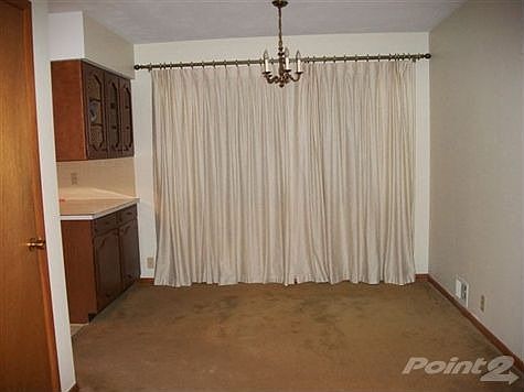 3rd image of 3 Pearl Ave