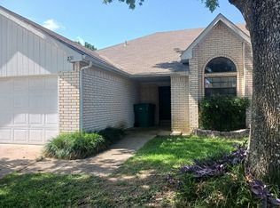 231 High Pointe Ln, Cedar Hill, TX 75104