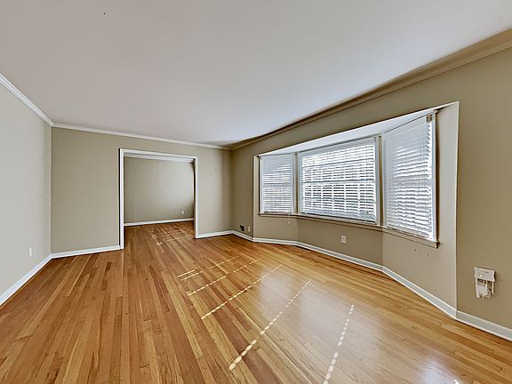 4th image of 2304 Echo Hills Cir