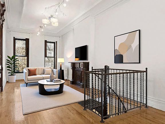 3rd image of 410 Jefferson Ave #1