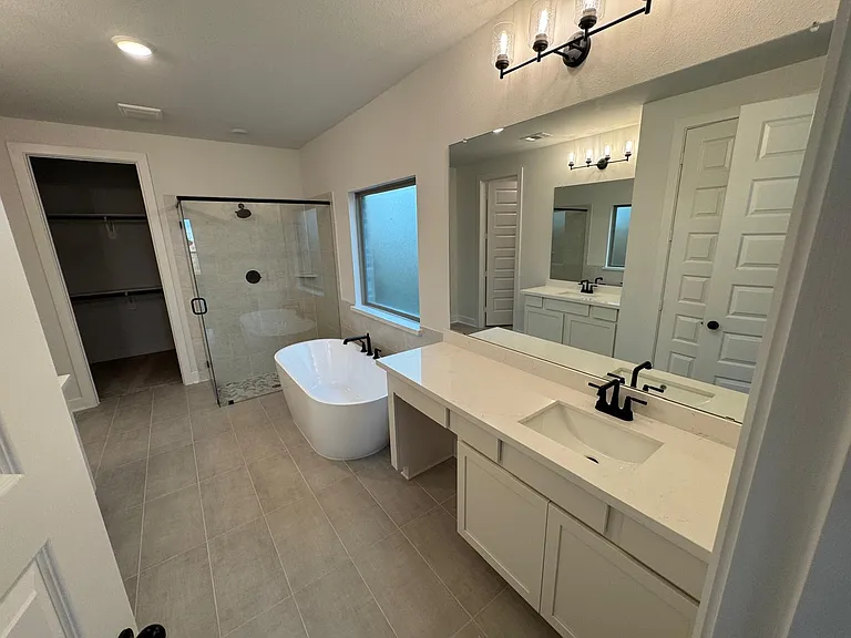 2731 Sweet Honey Ln — Photo 20
