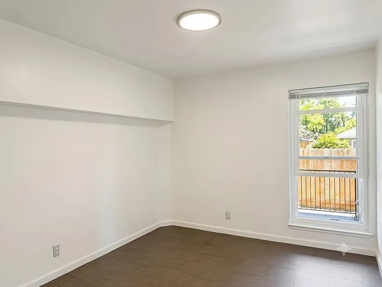 1936 Blake St #12 — Photo 7