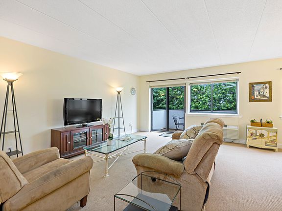 4th image of 30 Greenridge Ave APT 5E