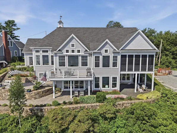 11 Loveland Rd, Webster, MA 01570
