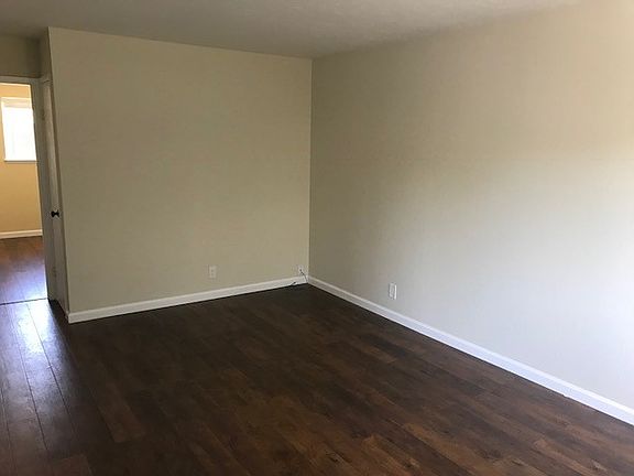 5th image of 3204 Landess Ave APT 3
