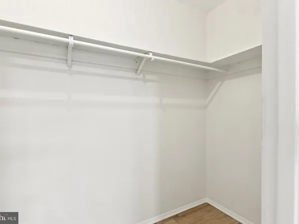 12751 Dara Dr APT 102, Woodbridge, VA 22192
