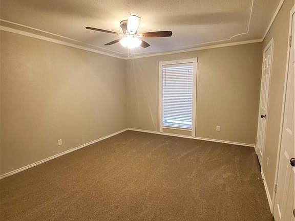 3rd image of 1007 Leslie Ct