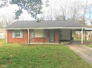 686 Glenn Dr, Forest Park, GA