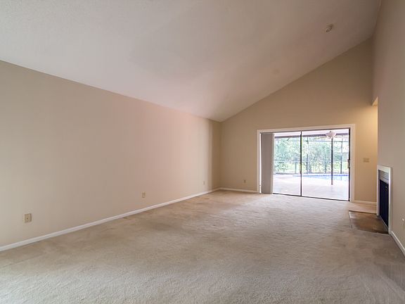 4th image of 14206 Clarendon Dr