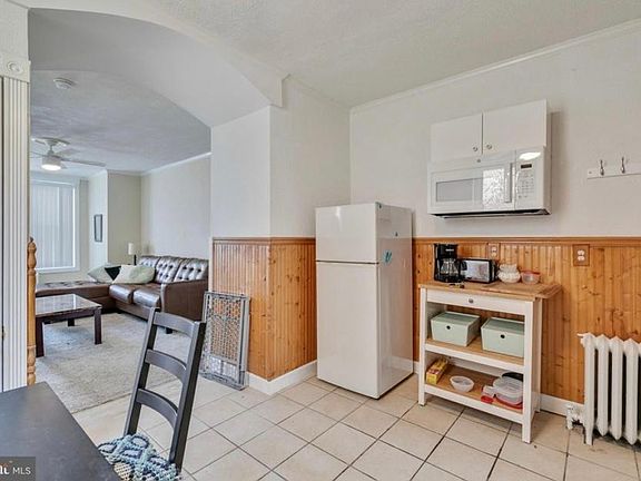 2nd image of 1443 Snyder Ave #3F