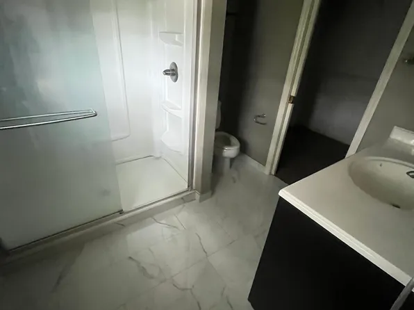 2185 Belmont Dr, Lexington, KY 40516