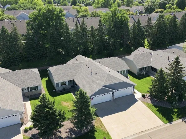 7590 Newbury Rd, Woodbury, MN 55125