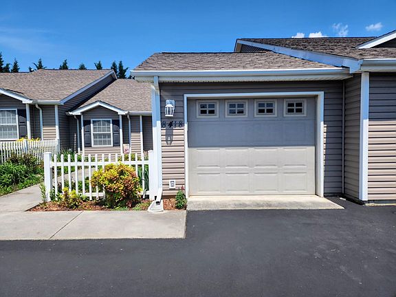 2nd image of 8418 Pine Hill Ln