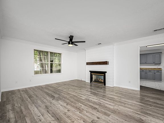 3rd image of 907 Harpeth River Ct