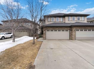2037 69a St SW, Edmonton, AB T6X0S5