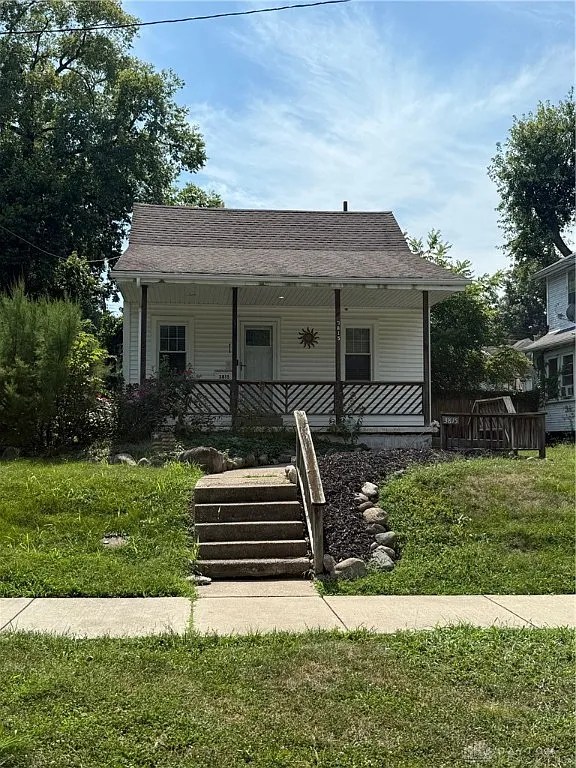 3815 Old Riverside Dr photo 1