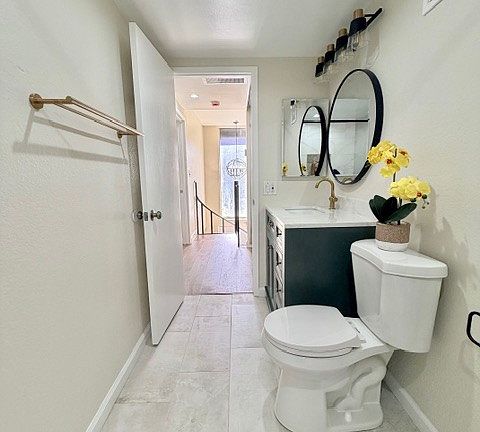 3rd image of 1633 E Cypress St Unit B