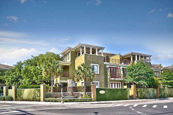 1st image of 4907 Bayshore Blvd Unit 112