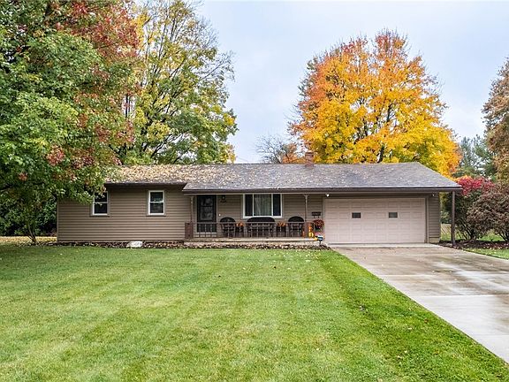 2nd image of 4699 Woodridge Dr